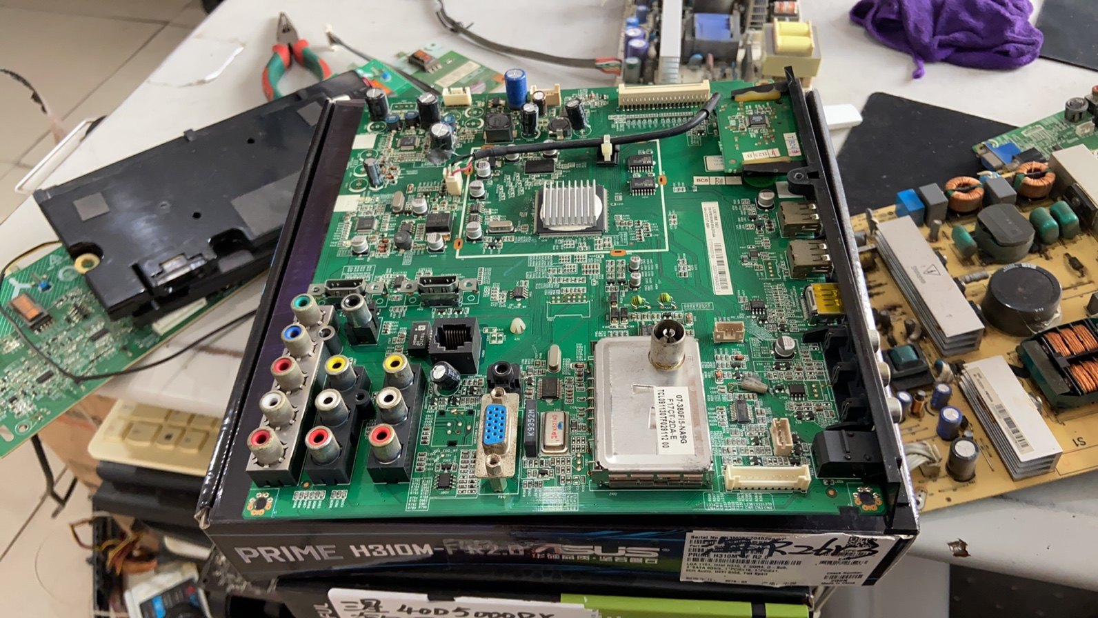 TCL L32S10主板 40-65P10B-MAB2XG 屏LTA320AP02