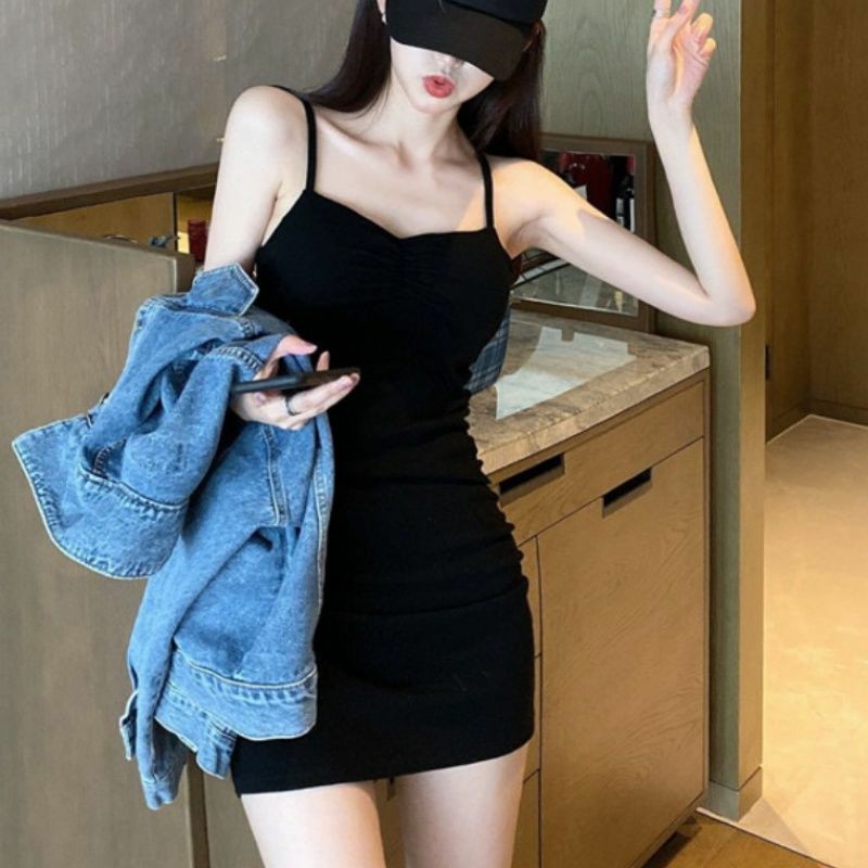 性感女士连衣裙夏季新款气质辣妹短裙修身显瘦春秋内搭包臀吊带裙