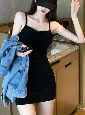 性感女士连衣裙夏季新款气质辣妹短裙修身显瘦春秋内搭包臀吊带裙