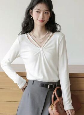 【小四专享】法式气质V领 白色长袖T恤女 设计感小众上衣 3.7