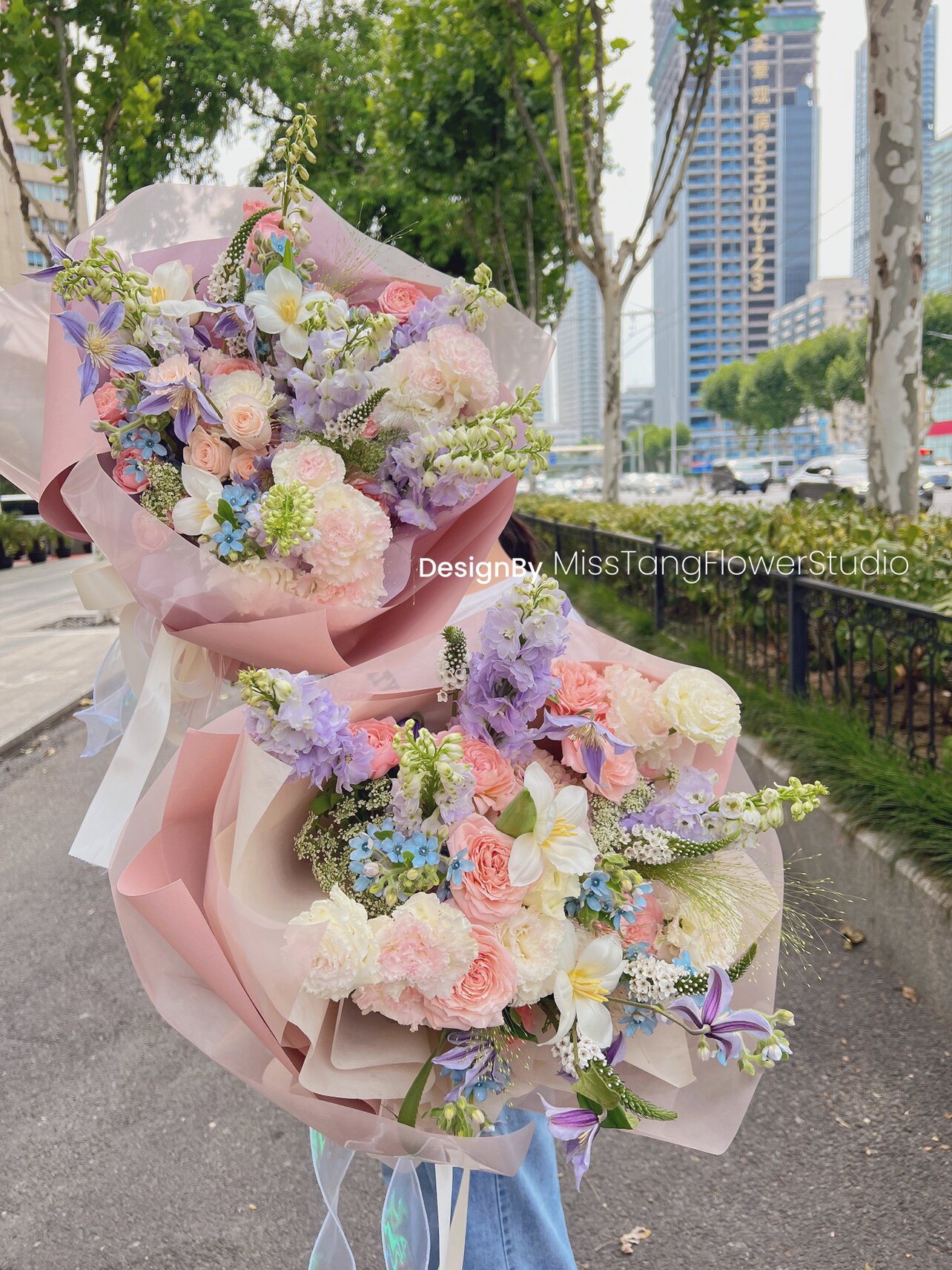Miss棠武汉同城鲜花七夕粉色玫瑰混搭花束郁金香武汉同城鲜花速递