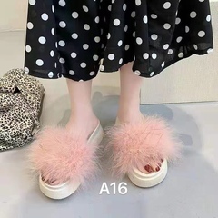 Sweet plush slippers for women in summer 2021