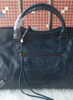 进口原版油蜡皮真皮头层牛皮机车包单肩手提女包