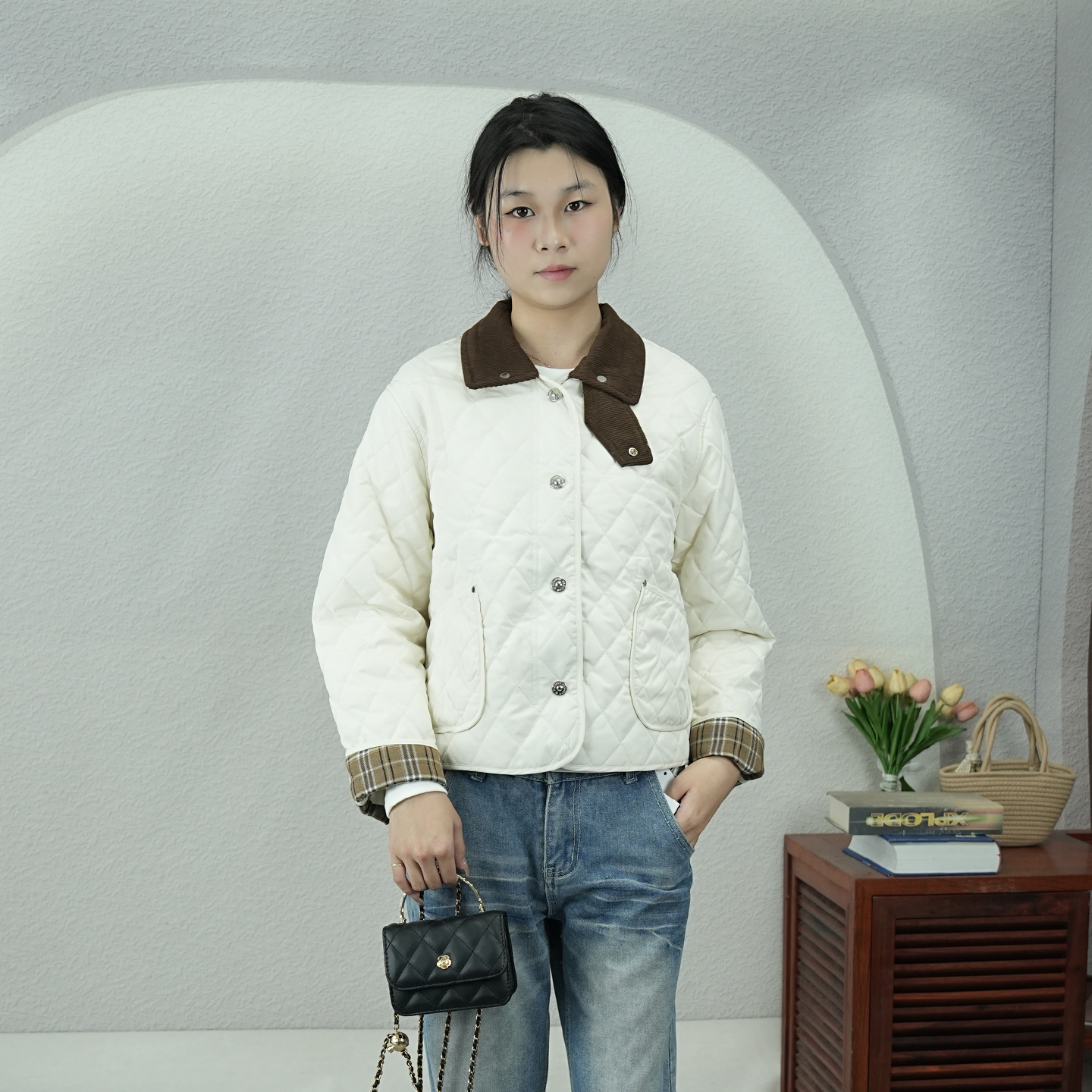 菱格纹翻领女短款棉服外套2025冬