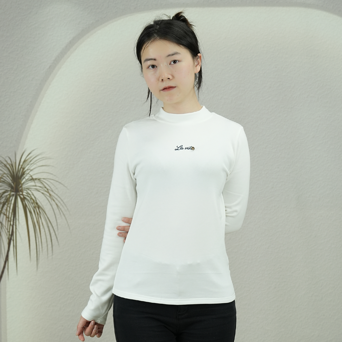 字母刺绣烟管领舒适百搭打底衫女