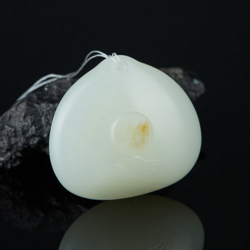 孤品苏作玉雕大师和田玉吊坠
