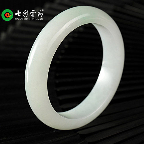七彩云南翡翠手镯糯种飘花
