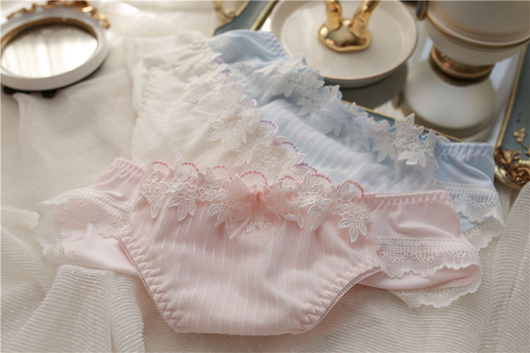 立体蕾丝花布萝莉牛奶丝低腰内裤