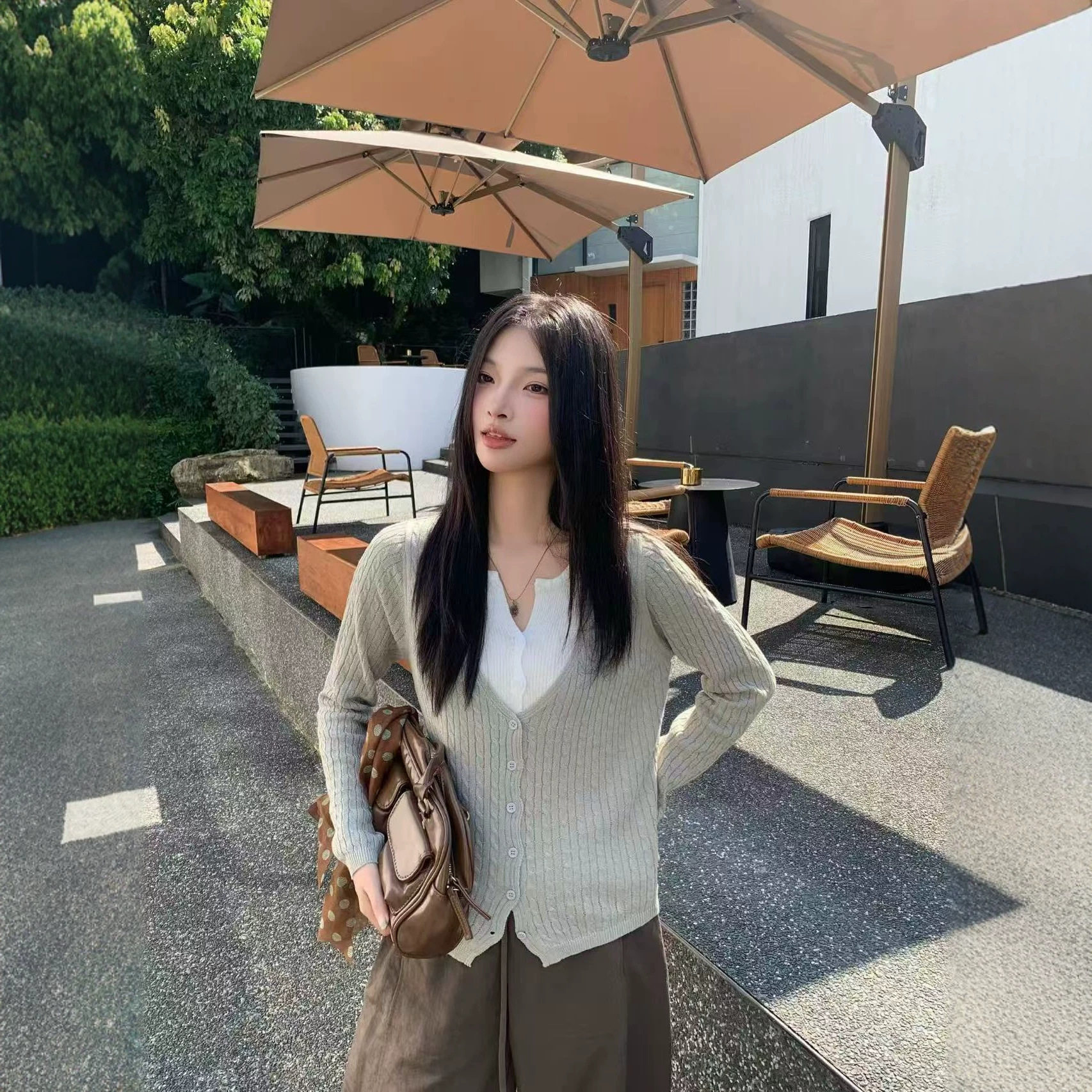 撞色假两件V领针织衫百搭开衫女秋季麻花长袖毛衣短款上衣薄外套