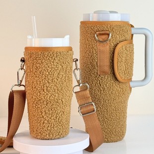 小红书冬季16oz杯套40oz冰霸杯套车载保温手提斜挎套杯套多巴胺壶