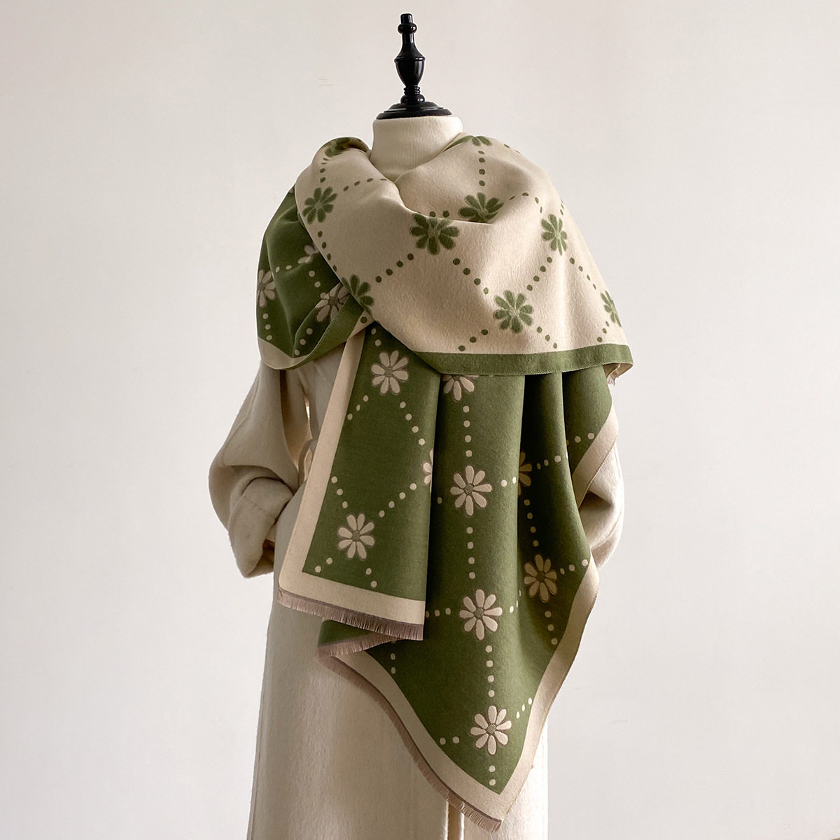 秋冬季女士波点小花双面时尚百搭仿羊绒保暖围巾短须流苏披肩女