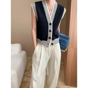 级感条纹拼色V领针织马甲百搭叠穿 法式 SN7145 早春新款 尤物
