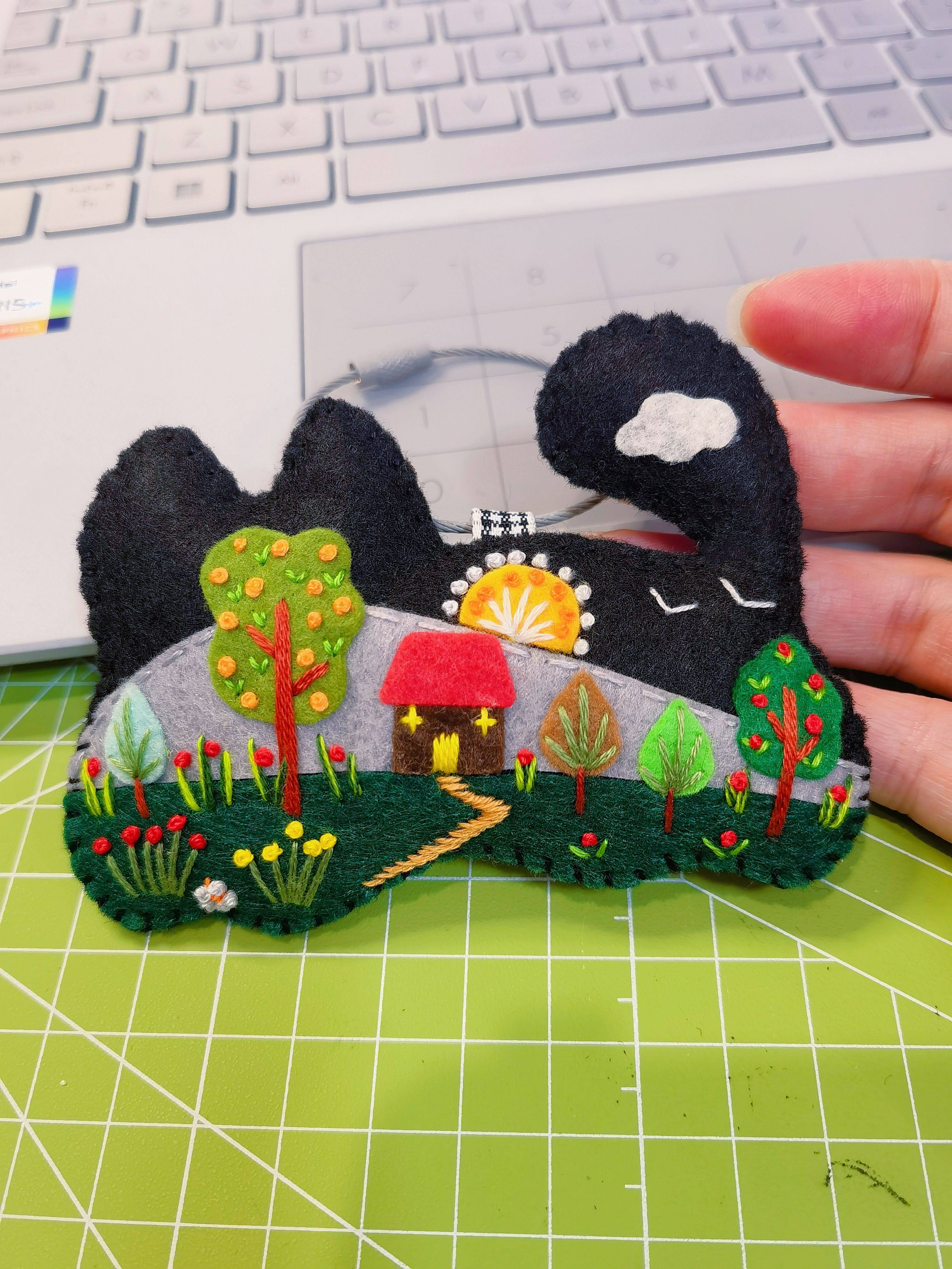 夕阳下的猫咪‖手工不织布布艺刺绣包挂挂饰钥匙扣冰箱贴配饰品