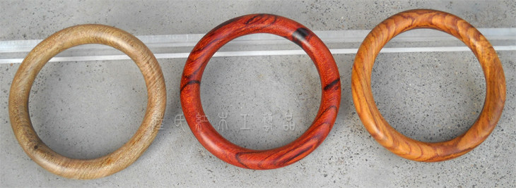 GOLDEN SILK NANMU SMALL LEAF RED SANDALWOOD HUANGHUALI THIN ROUND BAR BRACELET CLASSICAL BEAUTY BRACELET LUS MAHOGANY