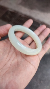 精品岫玉羊脂白手镯58 60圈口冰透水润全品a货