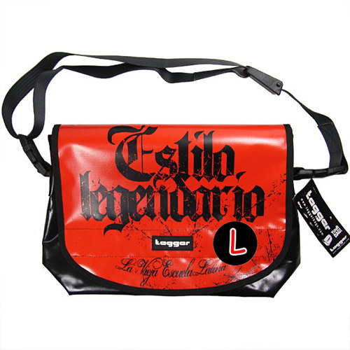 个性tagger邮差包l码大号红黑字涂鸦亮面斜挎单肩防水户外背包