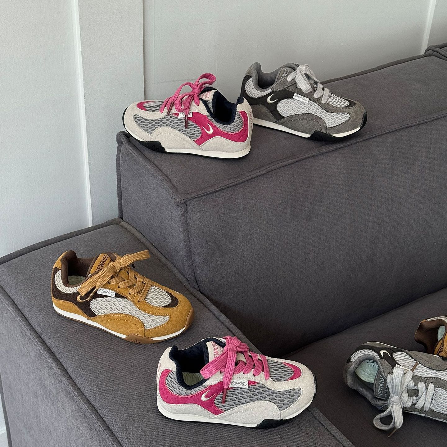 韩版儿童2025秋季新款森系复古女童阿甘运动鞋男童网面软底跑步鞋