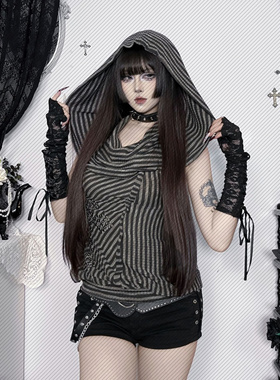 XS26027暗黑系2026新款废土慵懒一字肩堆堆领露背兜帽背心上衣女