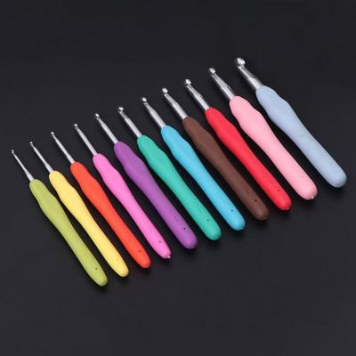 Ergonomic Multi Colour Crochet Hooks Yarn Knitting Needles 2