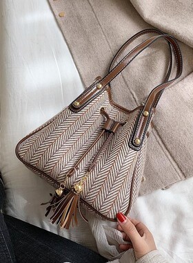 Female bag2019 new large capacity casual portable bucket bag