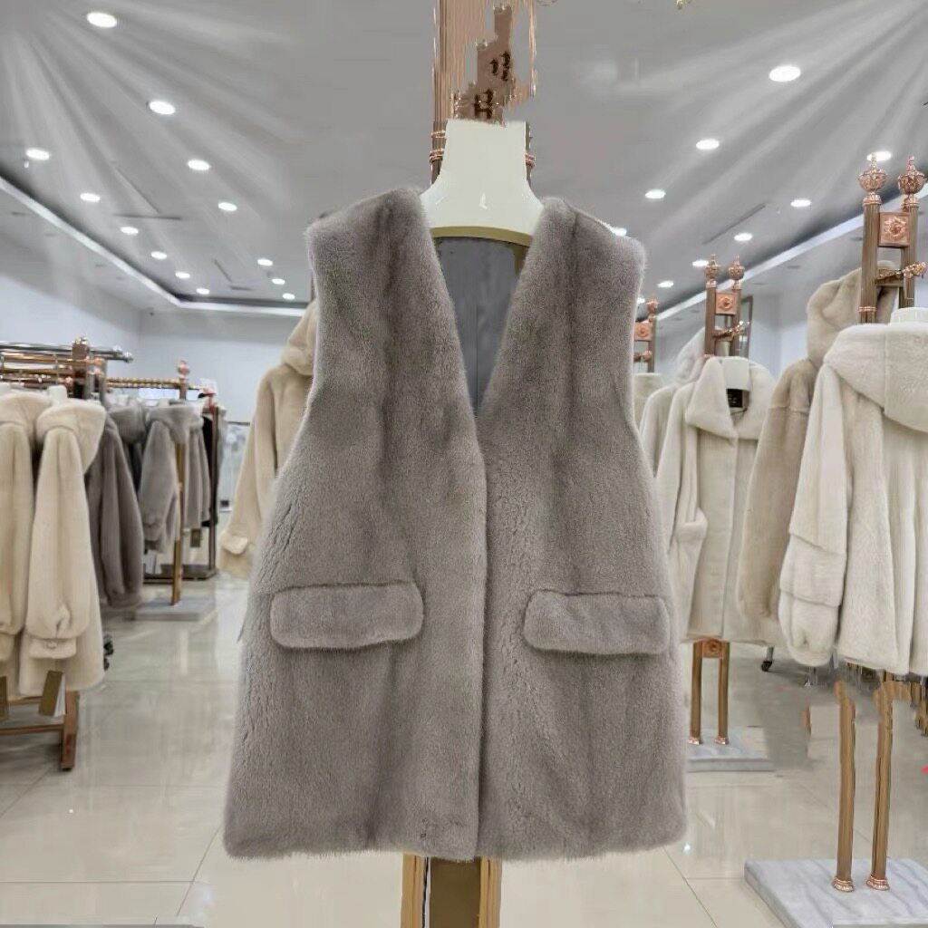 2025秋冬新款天鹅绒水貂皮草女整貂马甲进口水貂背心年轻貂皮大衣
