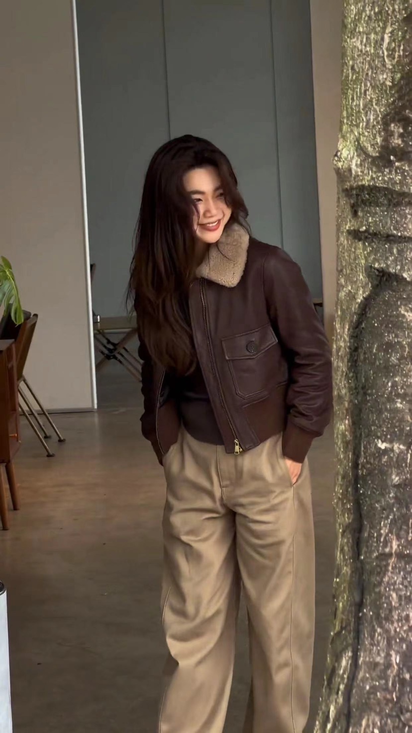 网红同款绵羊皮设计感真皮夹克复古皮衣外套女2023港风短款时装款