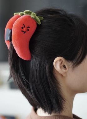 原创手作可爱毛绒公仔小辣椒新年红色鲨鱼夹发夹抓夹闺蜜礼物发饰