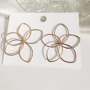 新款极简镂空气质欧美风时尚精致复古简约设计感花朵霸气耳环