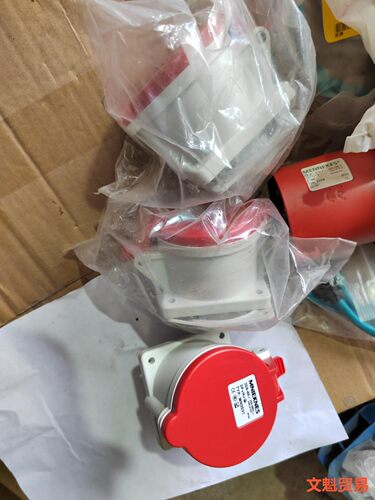 MNIEKNES插座32A-6h/3O+N MN3531正品 议价