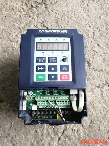 南方安华重载0.75KW变频器A100T0R7G二手议价