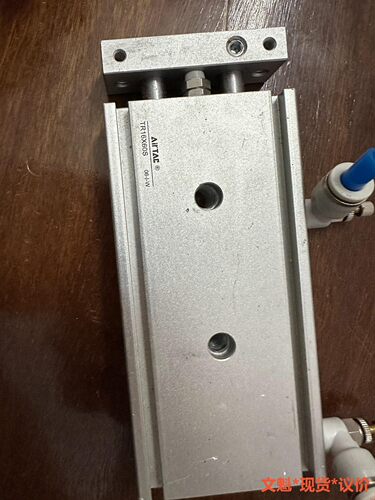 亚德客气缸  TR16x60s  TR20x30S，议价。