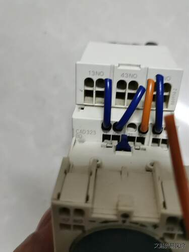 原装 施耐德三直流接触器CAD323BD 24V DC，议价商品