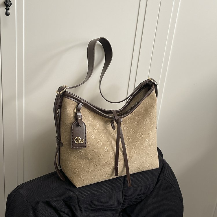 包包轻奢小众高级感女式2025新款秋冬麂皮绒压花托特包单肩斜挎包