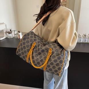 网红旅行包女大容量轻便短途手提健身行李包高级感布料出差旅游包