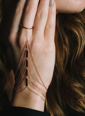 跨境新款多层连指手链甜酷小众设计感方块水钻手背链时尚百搭手饰