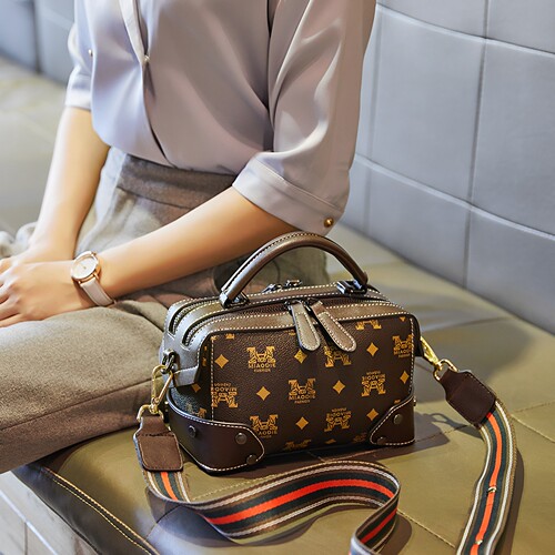 宽肩带高级感时尚休闲枕头包