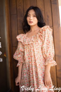 秋新款 度假风V领荷叶领衣裙 法式 利伯缇liberty七分袖