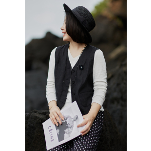 忘城C2092座 26春高级9支亚麻v领马甲外套百搭背心上衣 素黑独白