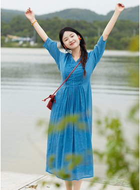 忘城H1216座/海风来信/夏季新款苎麻棉混纺v领正肩褶皱连衣裙长款