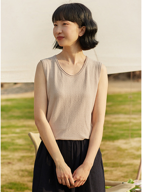 忘城L012座/像青草一样呼吸/2024春季亚麻棉混织百搭暗花纹背心女