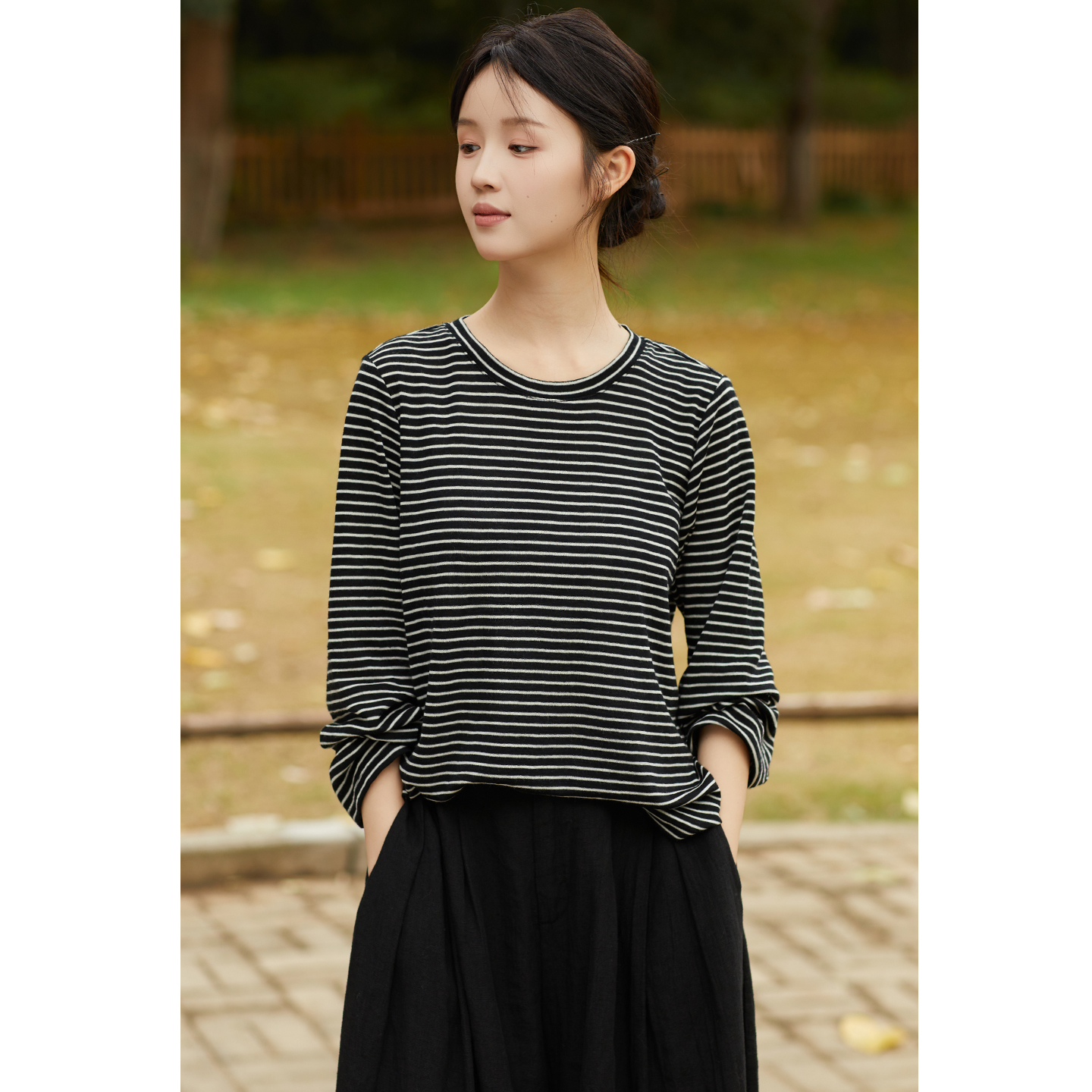 忘城C2000座/时光琴键/秋冬新款40支可水洗羊毛黑白条纹针织T恤女