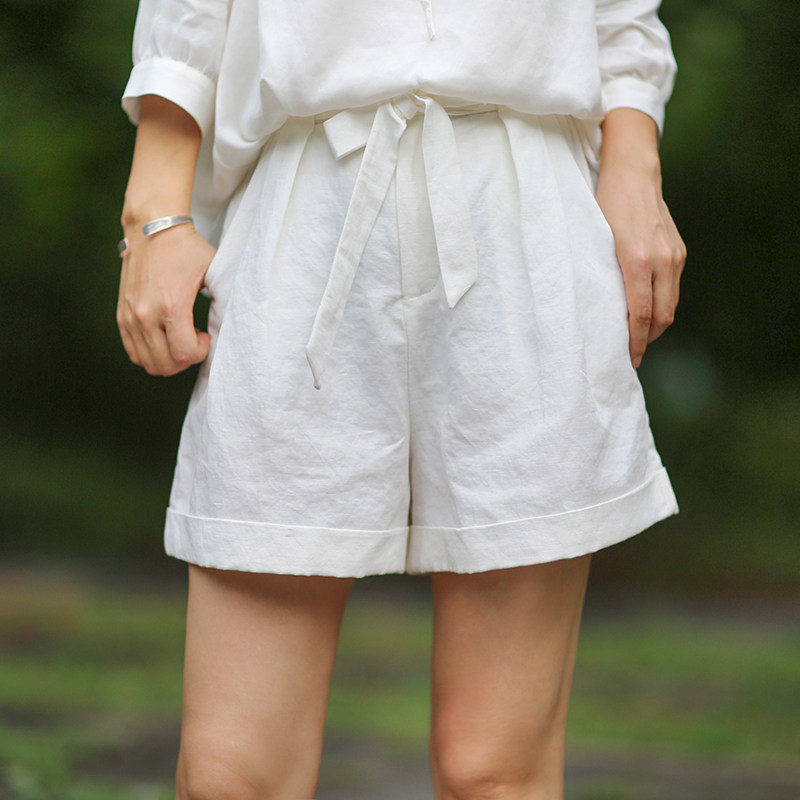 忘城a268座/白玉兰/2020夏装新款白色亚麻休闲短裤女半松紧腰宽松