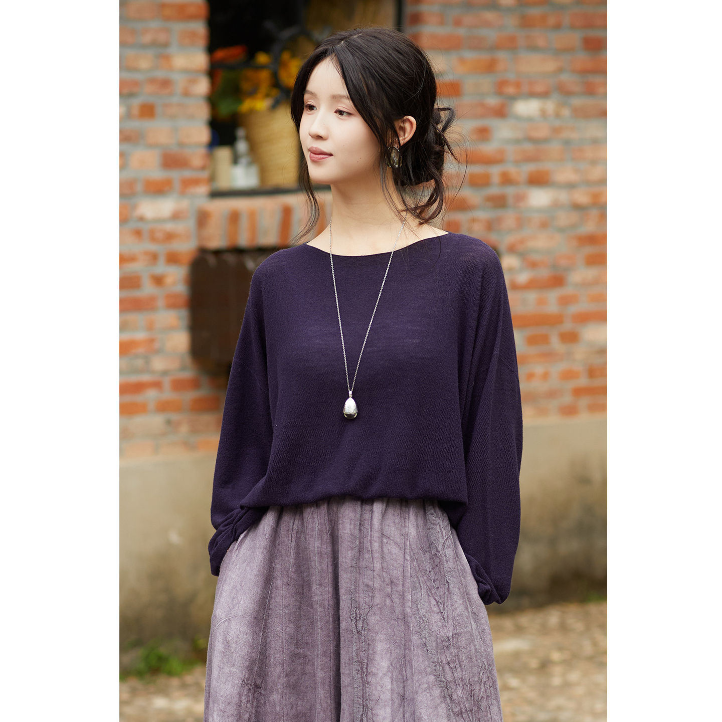 忘城A1084座/紫色野花/秋冬60支超细美利奴羊毛针织一字领毛衣女