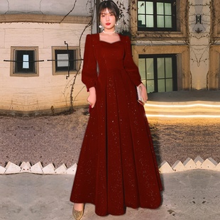 轻奢丝绒敬酒服新娘结婚便装 酒红色订婚晚礼服回门秋冬连衣裙宴会