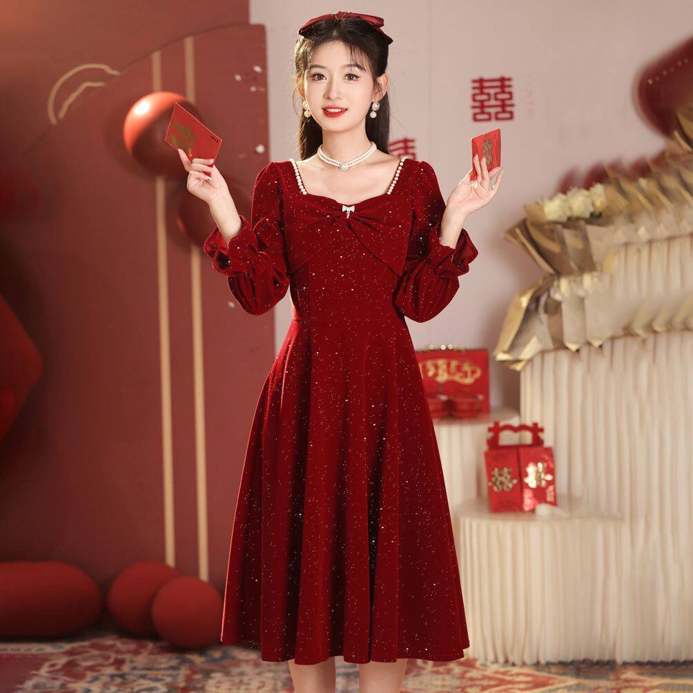 金丝绒敬酒服新娘酒红色结婚订婚