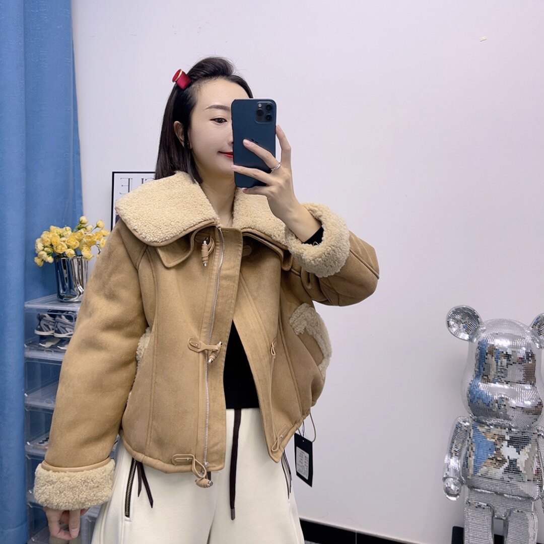 2025冬季新款韩版宽松加厚保暖皮毛一体外套女短款仿羊羔毛棉服潮