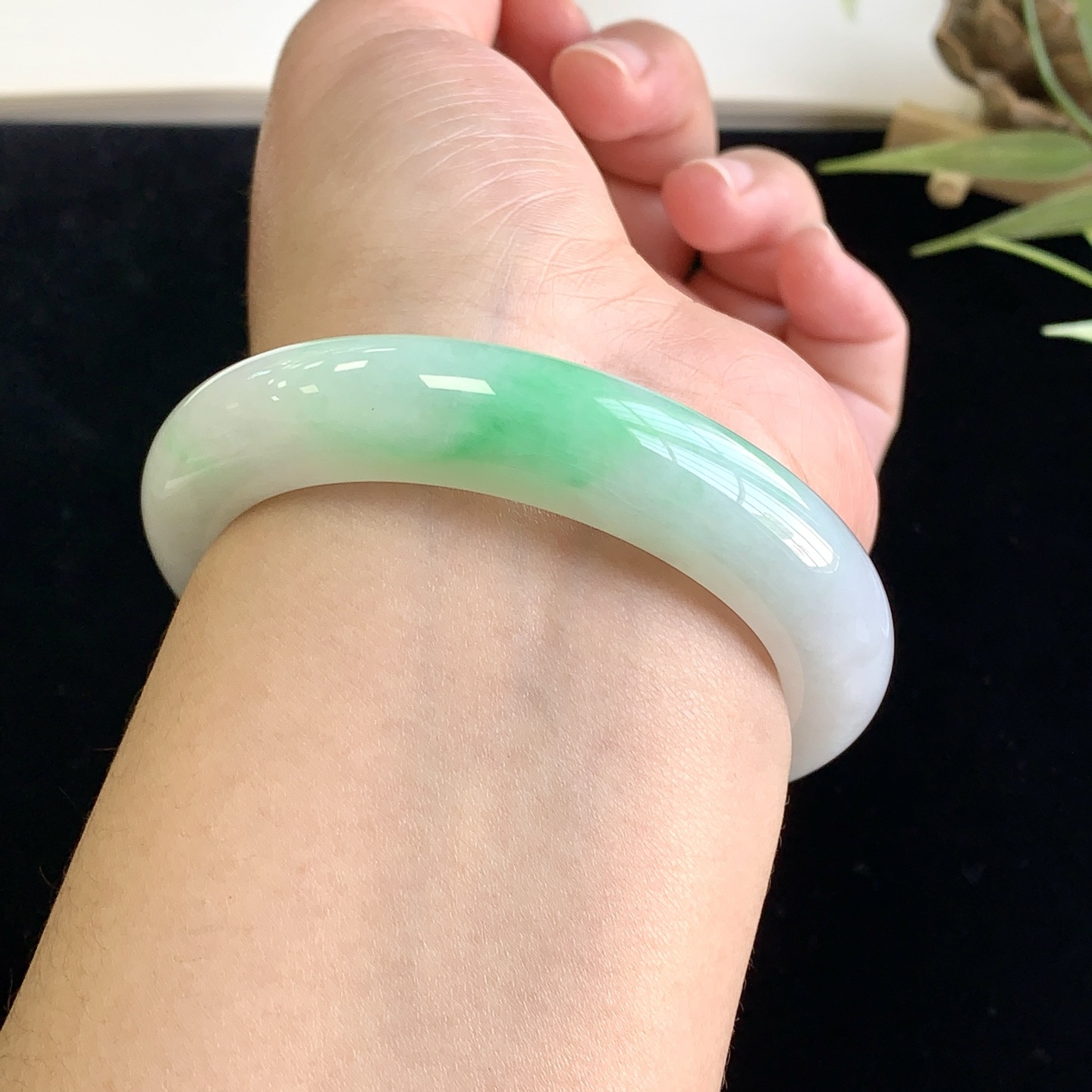 泗隆珠宝-缅甸天然A货翡翠手镯玉器镯子 白底青翡翠手镯56圈口