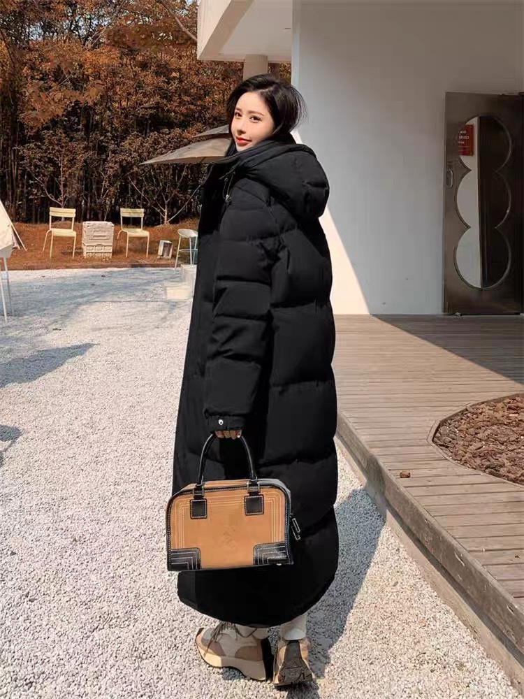 简单大方长款记忆料情侣装