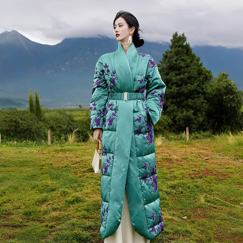 精工刺绣超暖90白鹅绒羽绒服外套