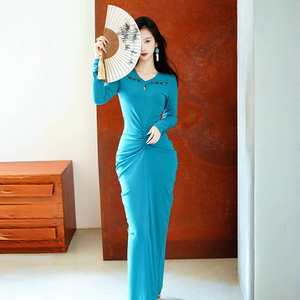 澄渔高定【品月星蓝】新中式镂空针织褶皱蘑菇扣长裙连衣裙